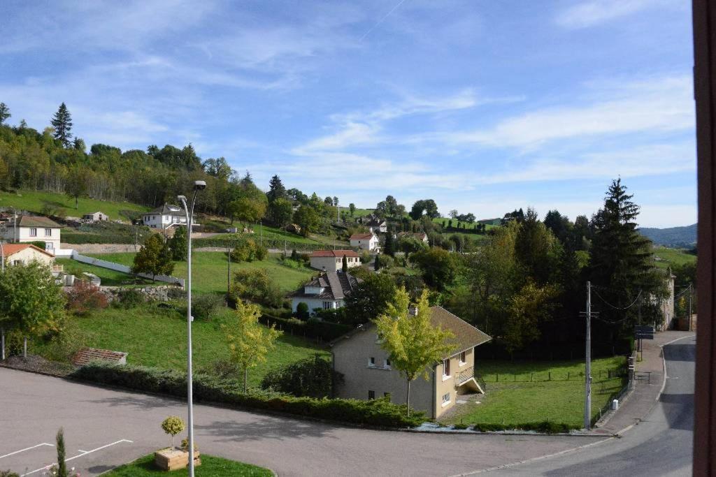 Hotel Restaurant De La Poste Saint-Just-en-Chevalet المظهر الخارجي الصورة